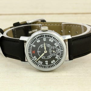 New avia style Pobeda military mens mechanical wristwatch, black dial 1950s