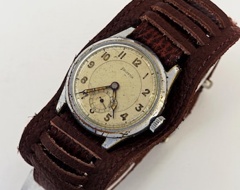 Vintage 1940s Helvetia Swiss Made 15 Jewels Mechanical Men's Wristwatch Ref 3590