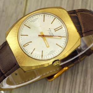Rare Poljot barrel 2609 gold plated Au mechanical Ussr wristwatch 20 mm lugs!