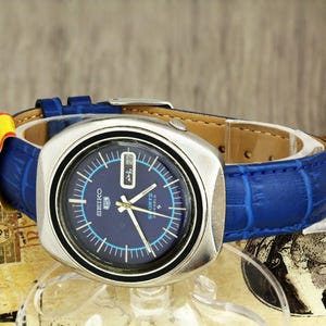 Seiko 5 Sports 6319a vintage Rare automatic Japan wristwatch stainles steel blue