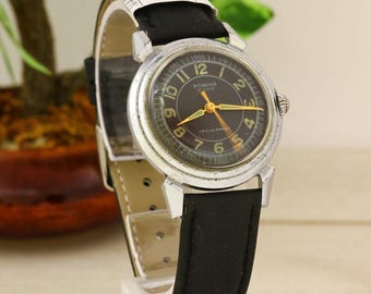 1950s collectible Vintage first automatic Ussr mens wristwatch Rodina (1 MChZ)