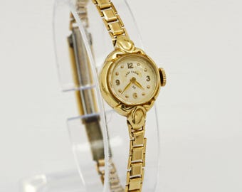 Vintage Lady Elgin 21 J 14k Gold Filled Art Deco ladies mechanical wristwatch
