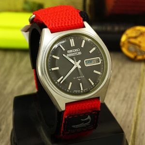 Seiko 5 Actus 7019-8010 vintage automatic Japan wristwatch cal. 7019a st steel