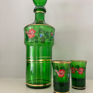 Vintage green floral decanter with 2 matching shot glasses