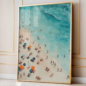 Piccole persone che nuotano nell'oceano, arte murale minimalista stampabile, arredamento per la casa sulla spiaggia, poster estivo