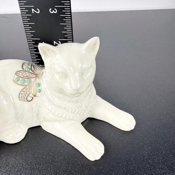 Lenox China Jewels Reclining Cat Figurine Ivory Porcelain Gold