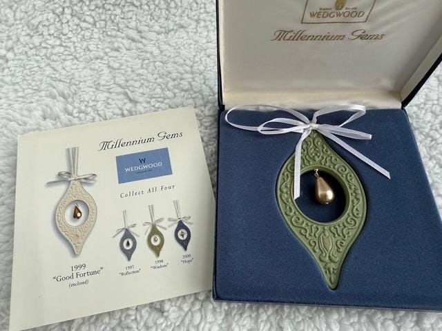 Vintage Wedgwood Jasperware Ornament – Millennium Gems Collection 