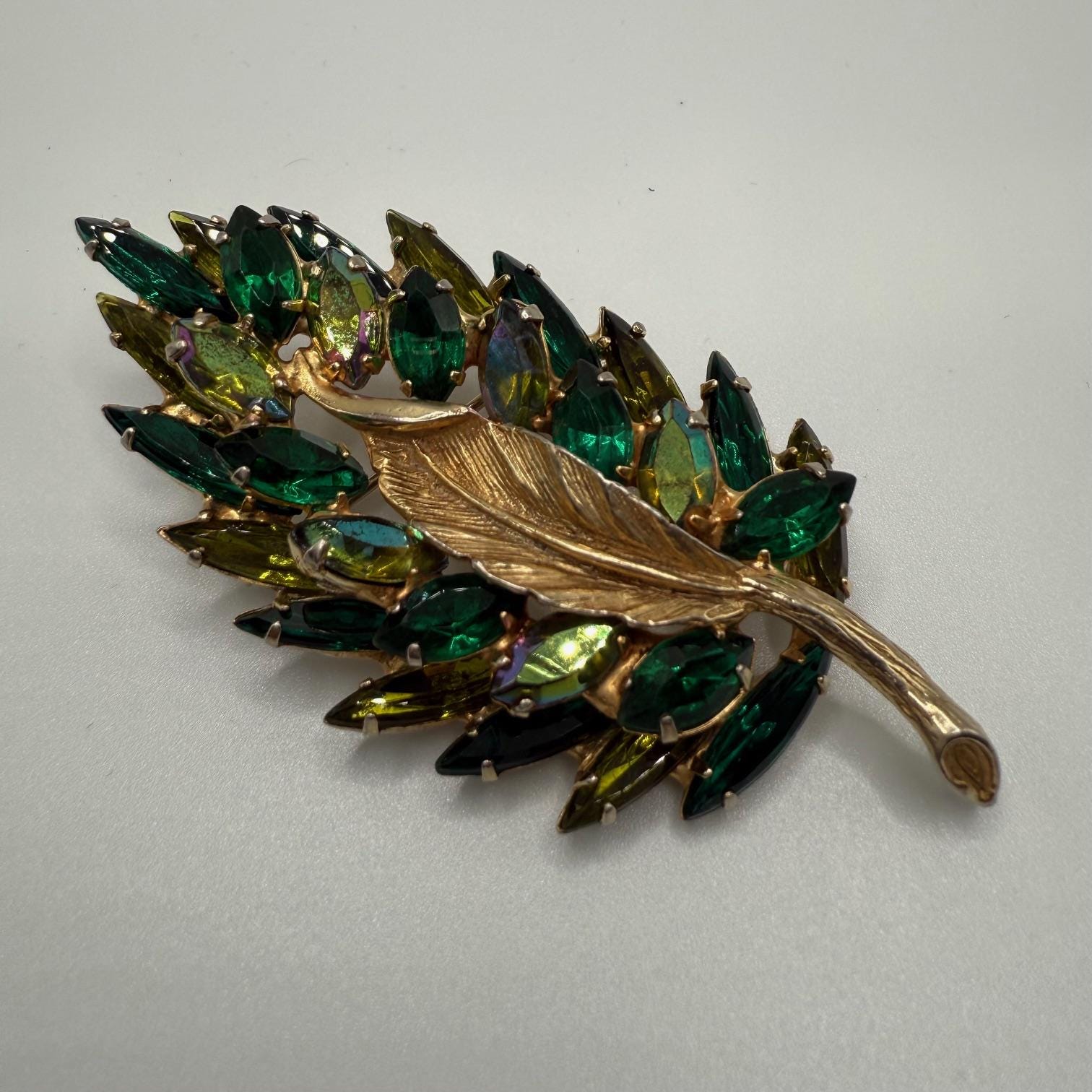 Vintage Juliana Rhinestone Brooch Pin AB Emerald Green