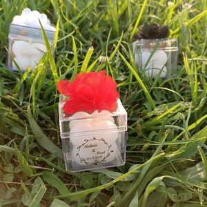 Eleganti bomboniere con candele per matrimoni, bomboniere con candele per baby shower, bomboniere con candele floreali, candele uniche, bomboniere per ospiti di bridal shower, bomboniere con candele per feste