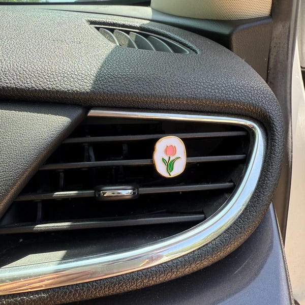 Tulip Car Vent Clip Charm: Magnetic Flower Car Accessory