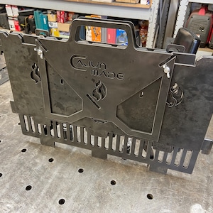 Parrilla/hoguera plegable de 1/8” DXF