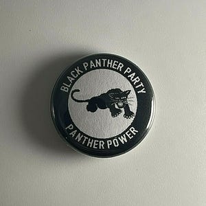Black Panther Party BPP Huey P. Newton 1" button B015B pin-badge