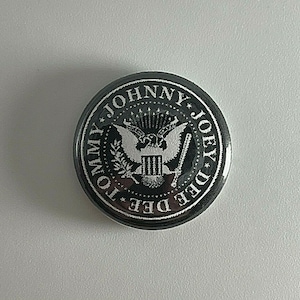 Ramones 1” Button R016B Pin Badge