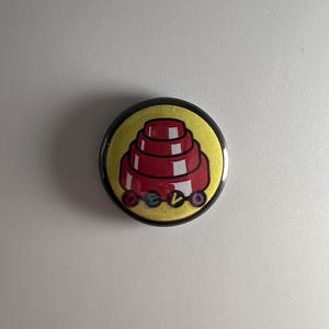 Devo ¿No somos hombres? Botón de 1 pulgada con forma de cúpula energética D012B