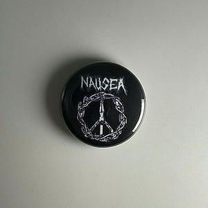 Nausea Punk 1” Button N013B Anstecker Pin