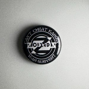 Zounds War Subvert Peace Punk Botón de 1" Z001B Insignia Pin