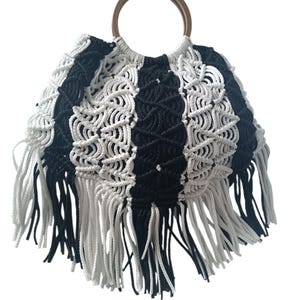 Bolso de  Macramé  hecho a mano, Clutch Boho elegante con flecos,  Regalo para Ella.