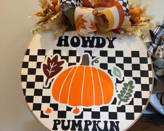 Howdy pumpkin checkered print wooden round