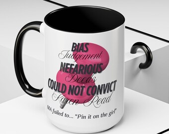 Tazza da caffè con soggetto "True Crime": processo a Karen Read - MA Justice