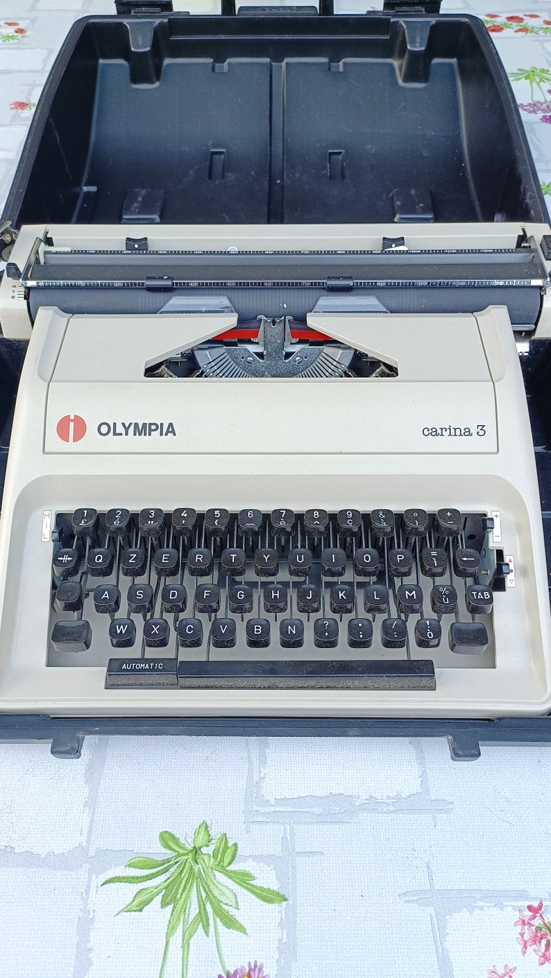 Vintage Olympia Carina 3 typewriter image 1