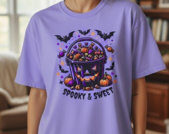 Spooky and Sweet Halloween Shirt Candy Bucket Graphic Tee Cute Halloween Shirt for Women Trick or Treat Fall Tshirt Spooky Vibes Shirt