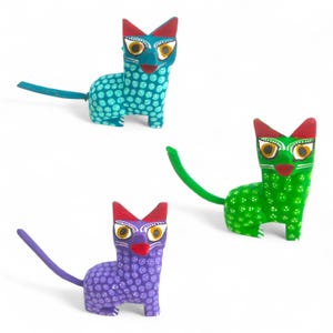 2.00&quot; Cat Figures,Alebrije Cat,Colorful Cat,Mini Cat,Mini Figures,Wooden Alebrije,Wood Cat,Handmade Cat,Wooden Figure,Wood Carving,Folk Art