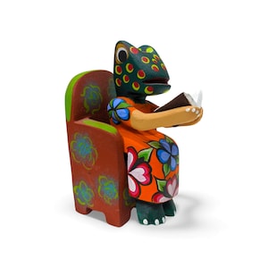 Frog Figures,Alebrije Frog,Alebrije Reader,Frog Reader,Small Figures,Wooden Alebrije,Wood Frog,Handmade Frog,Wood Carving,Folk Art