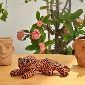 8.00&quot; Jaguar with her Cub,Brown Jaguar,Medium Jaguar,Medium Figures,Clay Jaguar,Handmade Jaguar,Sculpted Clay,FolkArt