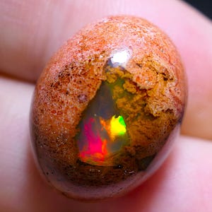 19.95ct Precious Opal,Opal for Jewelry,Boulder Opal,Cantera Opal,Polished Opal,Lightning Opals,Cabochons,Opal Supplier,Gem Quality Mexican