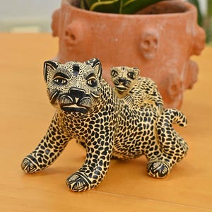 5.00&quot; Jaguar with her Cub,Brown Jaguar,Medium Jaguar,Medium Figures,Clay Jaguar,Handmade Jaguar,Sculpted Clay,FolkArt