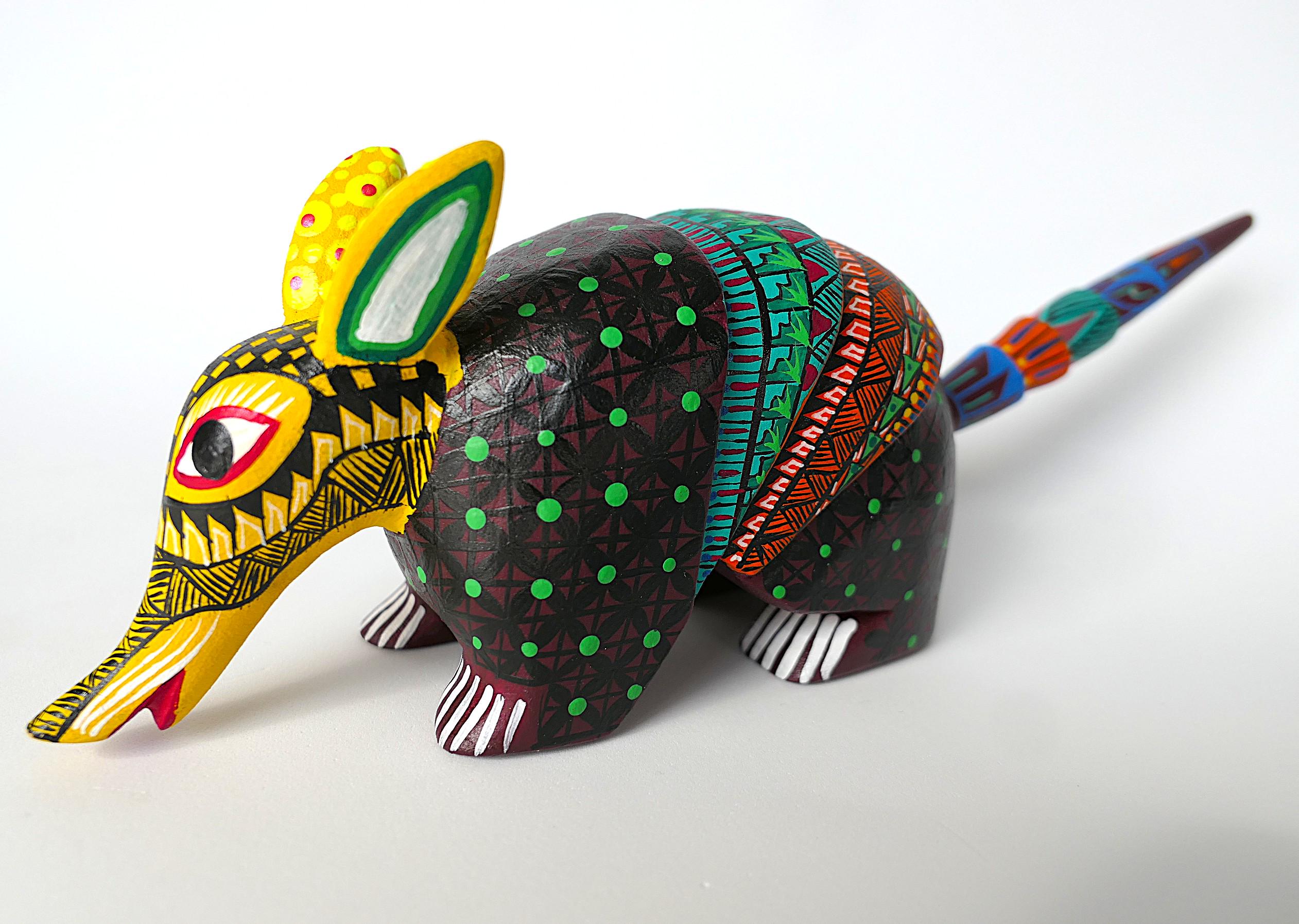 9.50インチ アルマジロフィギュア、アレブリヘアルマジロ、カラフルな