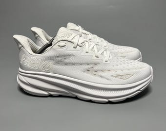 US 9.5D Hoka One One Clifton 9 Running Shoes Walking Gym 1127895 WWH