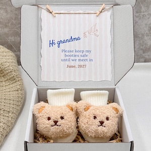 Personalized Baby Reveal, Pregnancy Announcement Gift Box for Grandparents , Teddy Bear Baby Booties