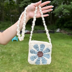 bolsa de ombro flor de crochê