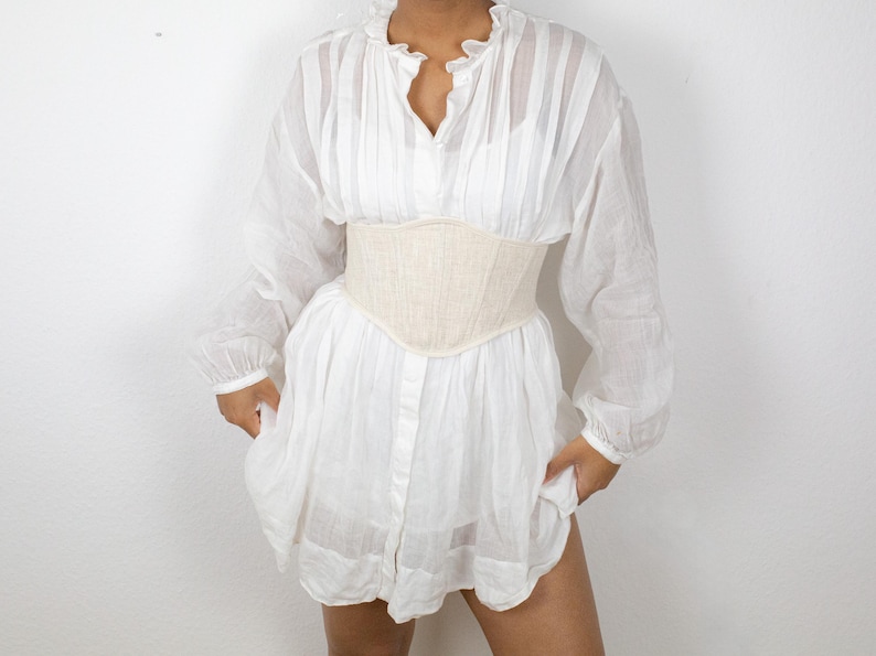 another pic of the embelia corset with boning can be download as digital file