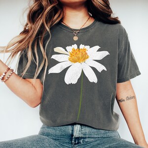 Flower Shirt, Flower Shirt Aesthetic, Floral Graphic Tee, Floral Shirt, Flower T-shirt, Wild Flower Shirt, Wildflower T-shirt