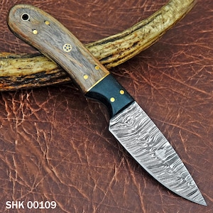 Custom Handmade Damascus Steel Hunting Skinning Knife with leather sheath