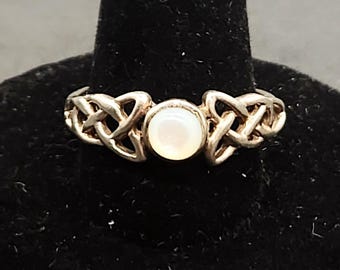 Vintage Celtic Trinity Knot Ring | Sterling Silver Size 8 with White Opal | Unique Gift for Her