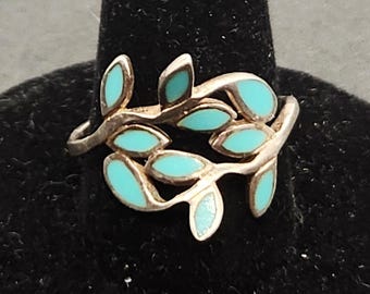 Vintage Silver Turquoise Ring | Size 8 Inlaid Leaves Motif | Marked 925 CW Charles Winston