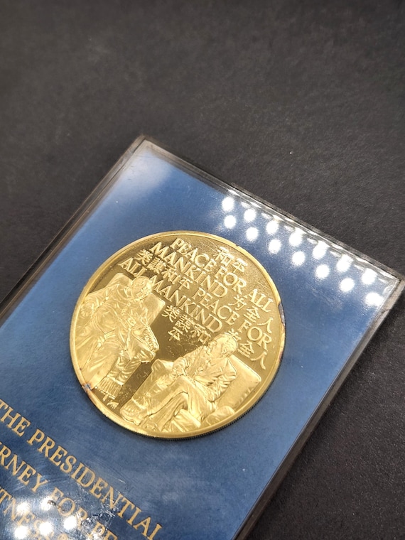 Franklin Mint Nixon 1972 Peace Medal, 24K Gold Over Sterling Silver