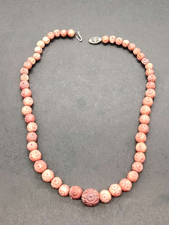 Vintage 1960s Carved Pink Angel Skin Coral Beaded Necklace | 14K White Gold Clasp | OMAR14 Marked | 13.5" Choker