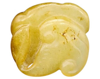Qing Dynasty Mutton Fat Jade Pendant - Antique Carved Nephrite Fish/Stingray Charm - Genuine 19th Century Art