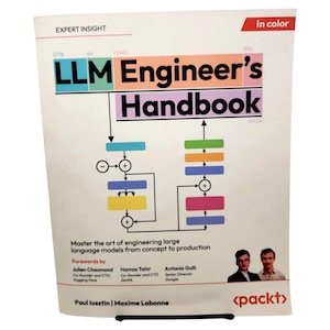 以下が含まれることがあります： 「LLM Engineer's Handbook」というタイトルの本。カラフルな図と「Master the art of engineering large language models from concept to production」というテキストが特徴です。表紙には著者の名前と出版社のロゴが記載されています。