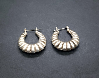 1950s Vintage Sterling Silver Fluted Shrimp Hoop Earrings | Puffy Scalloped 1.5" Diameter | Unique Retro Jewelry