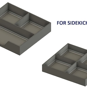 Könnte beinhalten: Zwei graue Organizer-Tabletts mit mehreren Fächern. Ein Tablett hat einen Bereich für Papiere. Der Text "FOR SIDEKICK XL" ist sichtbar. Diese Tabletts sind zum Organisieren von Gegenständen konzipiert.