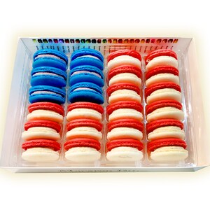 Macaron - The American Flag French Macaron Cookies (24 pack)