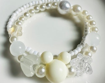 Baratijas encantadas: Pulseras inspiradas en Disney, juego de pulseras de Mickey Mouse con cuentas blancas, regalo para ella