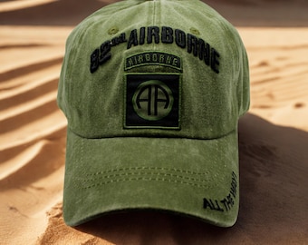 アメリカ陸軍第82空挺師団の帽子。AAパッチとオール・ザ・ウェイ