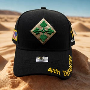 Veteranhatt för arméns 4:e infanteridivision. Orubblig och lojal militärmössa. Hatt med broderad lapp för IV:e divisionen. Armémössa. Veterangåva. Arméhatt