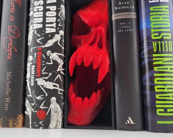 Screaming Skull Book Nook, Gothic Horror Shelf Insert for Libraries
